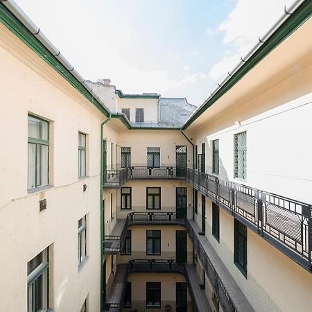 Vaci Street Premier Apartment Budapest Eksteriør bilde